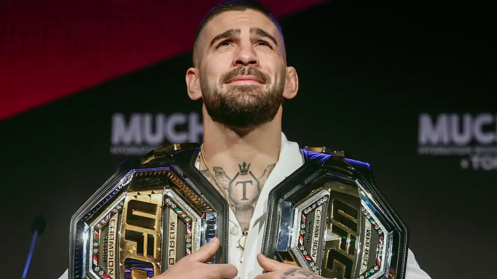 Ilia Topuria campeon